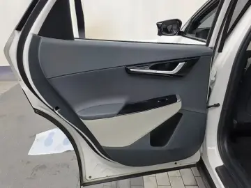 2022 Kia EV6 с пробегом 80 729 км
