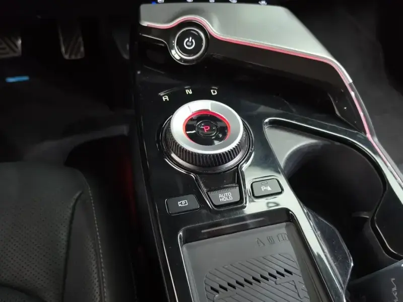2023 Kia EV6 с пробегом 84 420 км