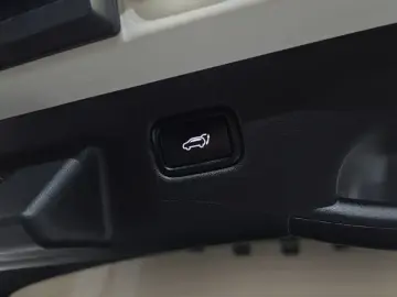 2023 Kia EV6 с пробегом 84 420 км