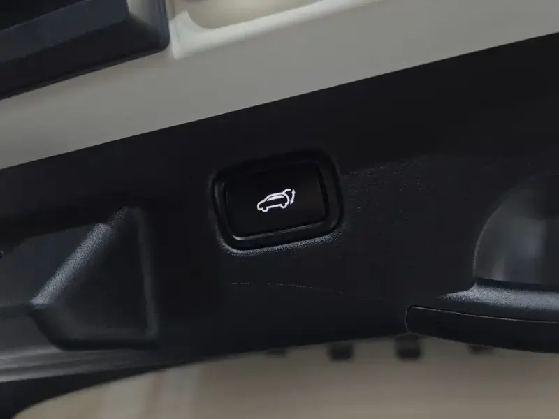 2023 Kia EV6 с пробегом 84 420 км