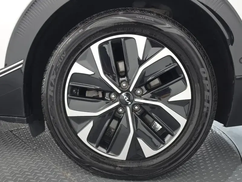 2023 Kia EV6 с пробегом 84 420 км