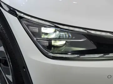 2023 Kia EV6 с пробегом 84 420 км