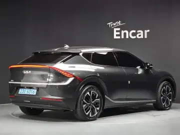 2022 Kia EV6 с пробегом 36 344 км