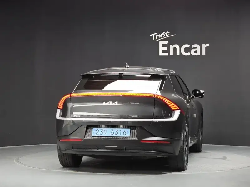 2022 Kia EV6 с пробегом 36 344 км