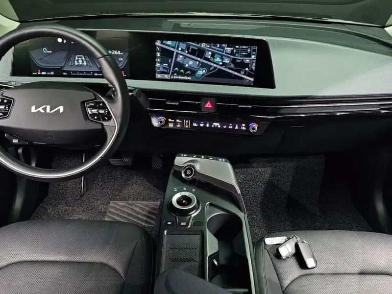2022 Kia EV6 с пробегом 36 344 км