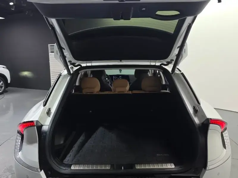 2022 Kia EV6 с пробегом 91 567 км
