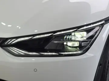 2022 Kia EV6 с пробегом 91 567 км