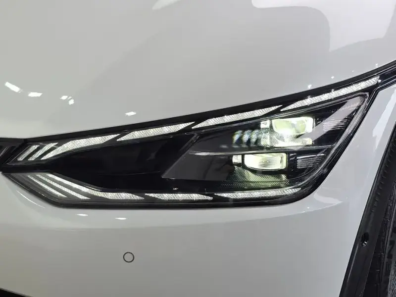 2022 Kia EV6 с пробегом 91 567 км