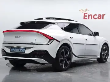 2023 Kia EV6 с пробегом 94 920 км
