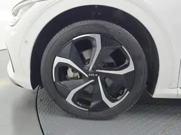 2023 Kia EV6 с пробегом 94 920 км