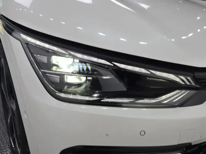 2023 Kia EV6 с пробегом 94 920 км