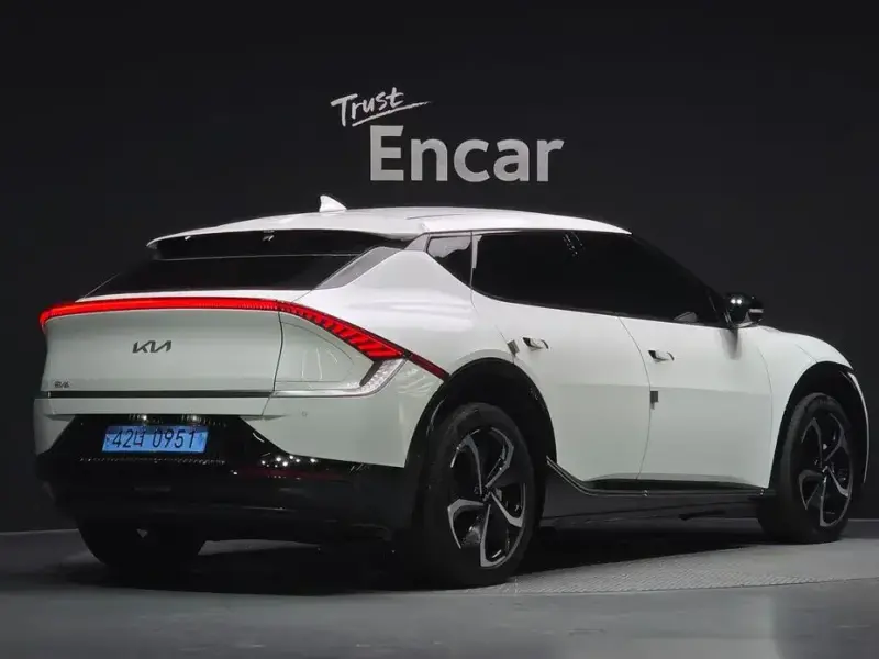 2022 Kia EV6 с пробегом 80 319 км