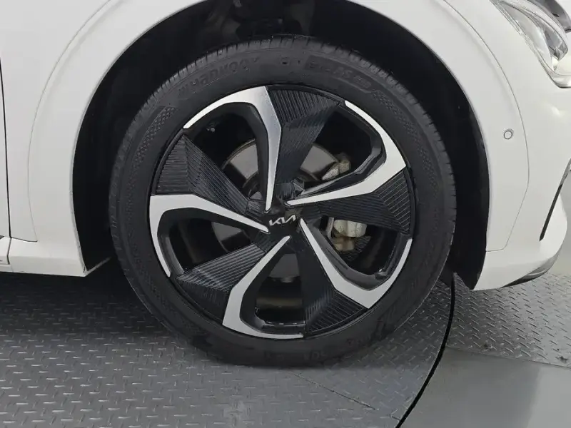 2023 Kia EV6 с пробегом 94 920 км