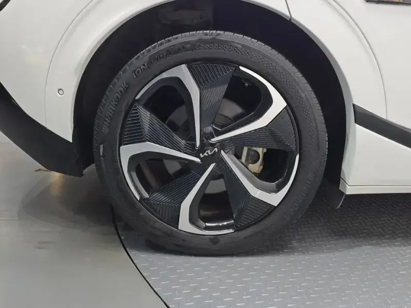 2023 Kia EV6 с пробегом 94 920 км