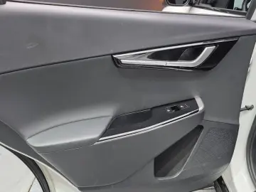 2022 Kia EV6 с пробегом 80 319 км