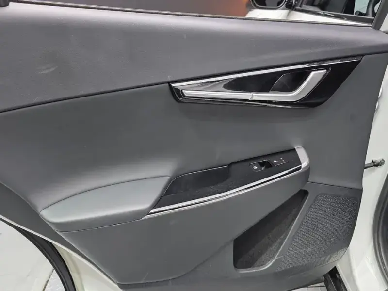 2022 Kia EV6 с пробегом 80 319 км