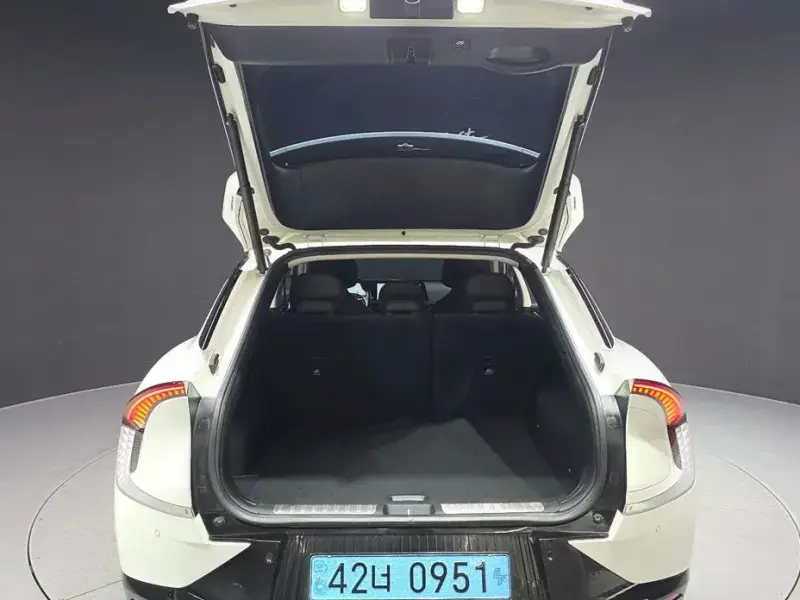 2022 Kia EV6 с пробегом 80 319 км