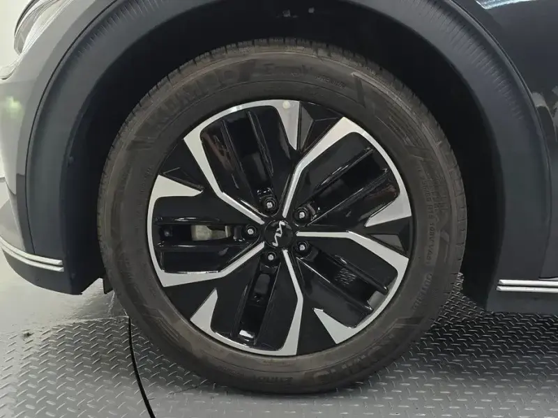 2023 Kia EV6 с пробегом 96 674 км