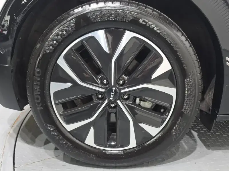 2024 Kia EV6 с пробегом 35 706 км