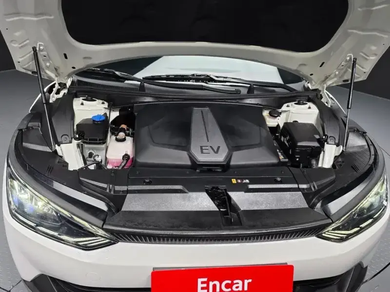 2022 Kia EV6 с пробегом 47 471 км