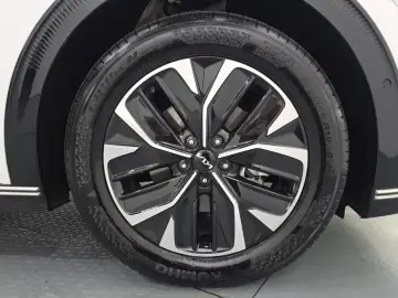 2024 Kia EV6 с пробегом 35 706 км