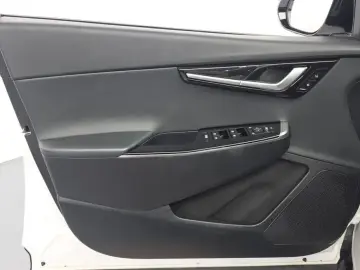 2024 Kia EV6 с пробегом 35 706 км