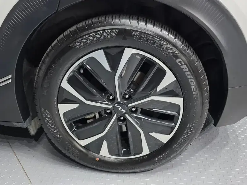 2022 Kia EV6 с пробегом 47 471 км