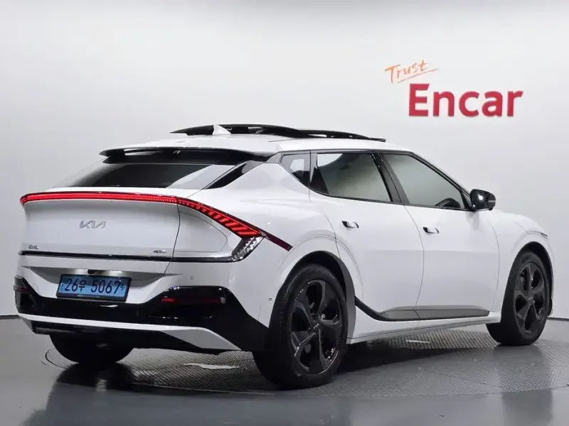 2022 Kia EV6 с пробегом 70 617 км