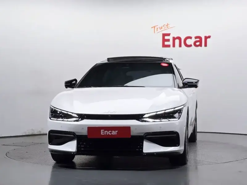 2022 Kia EV6 с пробегом 70 617 км
