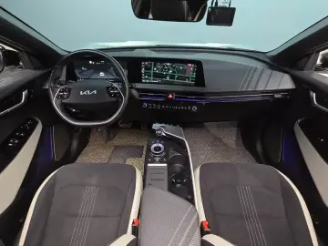 2022 Kia EV6 с пробегом 70 617 км