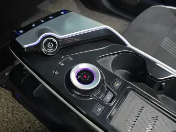 2022 Kia EV6 с пробегом 70 617 км