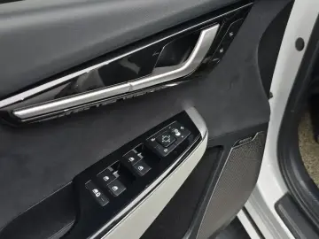 2022 Kia EV6 с пробегом 70 617 км