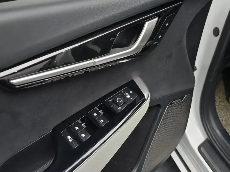 2022 Kia EV6 с пробегом 70 617 км