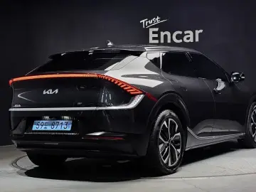 2022 Kia EV6 с пробегом 35 812 км
