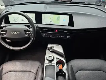 2022 Kia EV6 с пробегом 35 812 км