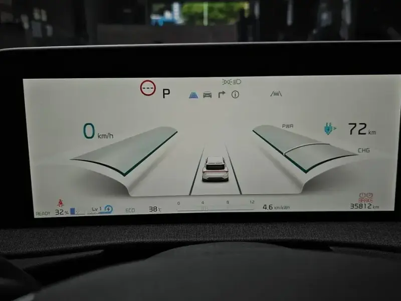 2022 Kia EV6 с пробегом 35 812 км