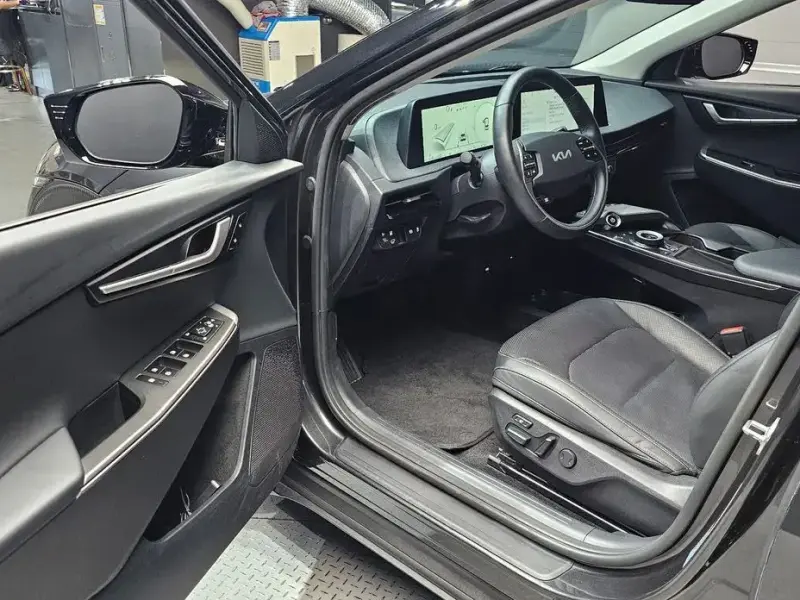 2022 Kia EV6 с пробегом 35 812 км