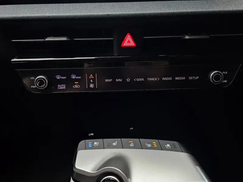 2022 Kia EV6 с пробегом 35 812 км