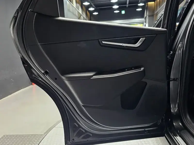 2022 Kia EV6 с пробегом 35 812 км