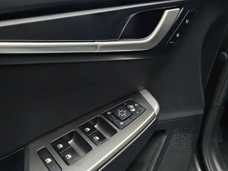 2022 Kia EV6 с пробегом 35 812 км