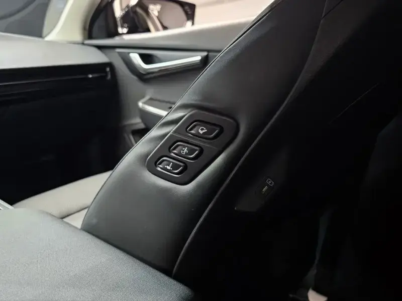 2022 Kia EV6 с пробегом 35 812 км
