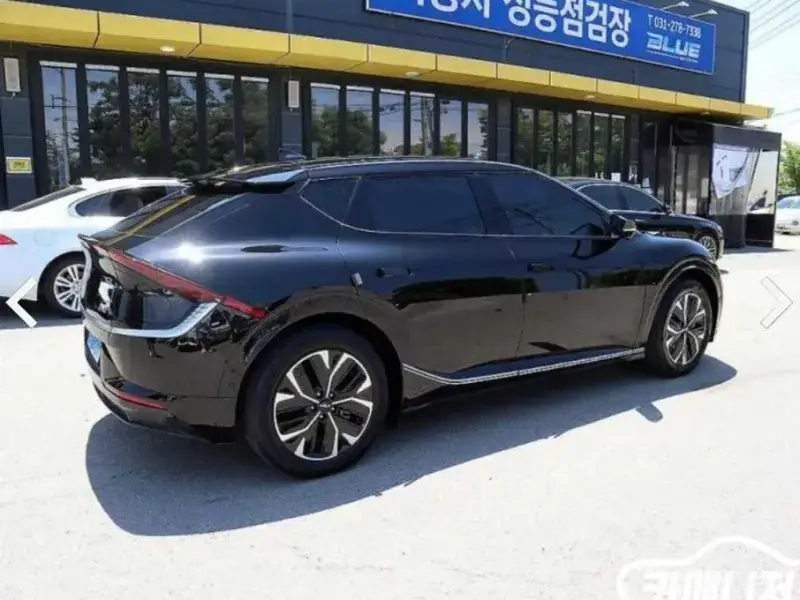 2022 Kia EV6 с пробегом 63 032 км