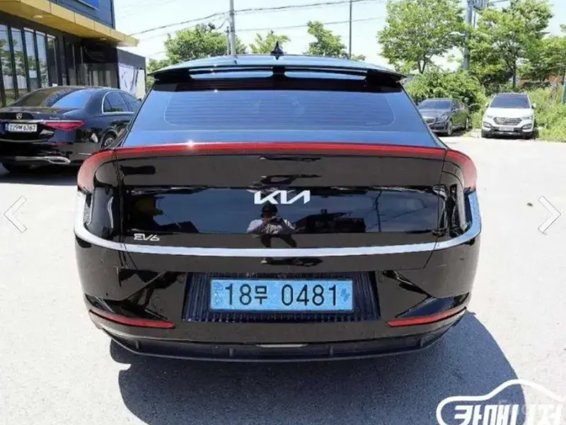 2022 Kia EV6 с пробегом 63 032 км