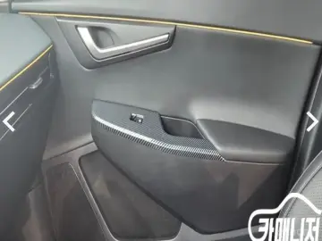 2022 Kia EV6 с пробегом 63 032 км
