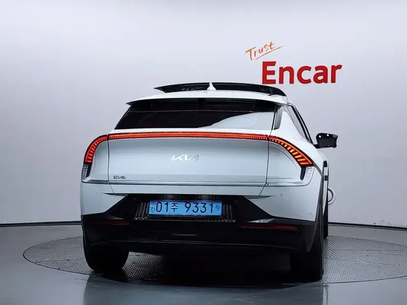 2023 Kia EV6 с пробегом 36 010 км