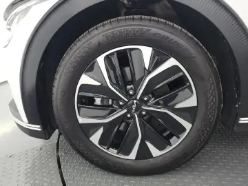 2023 Kia EV6 с пробегом 36 010 км