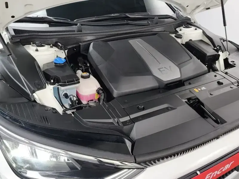 2023 Kia EV6 с пробегом 36 010 км
