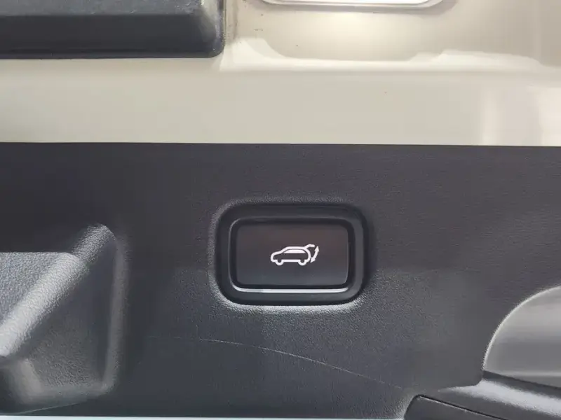 2023 Kia EV6 с пробегом 36 010 км