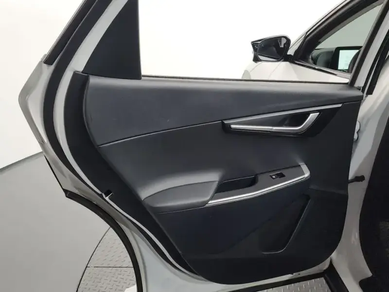 2023 Kia EV6 с пробегом 36 010 км