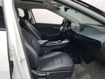 2023 Kia EV6 с пробегом 36 010 км